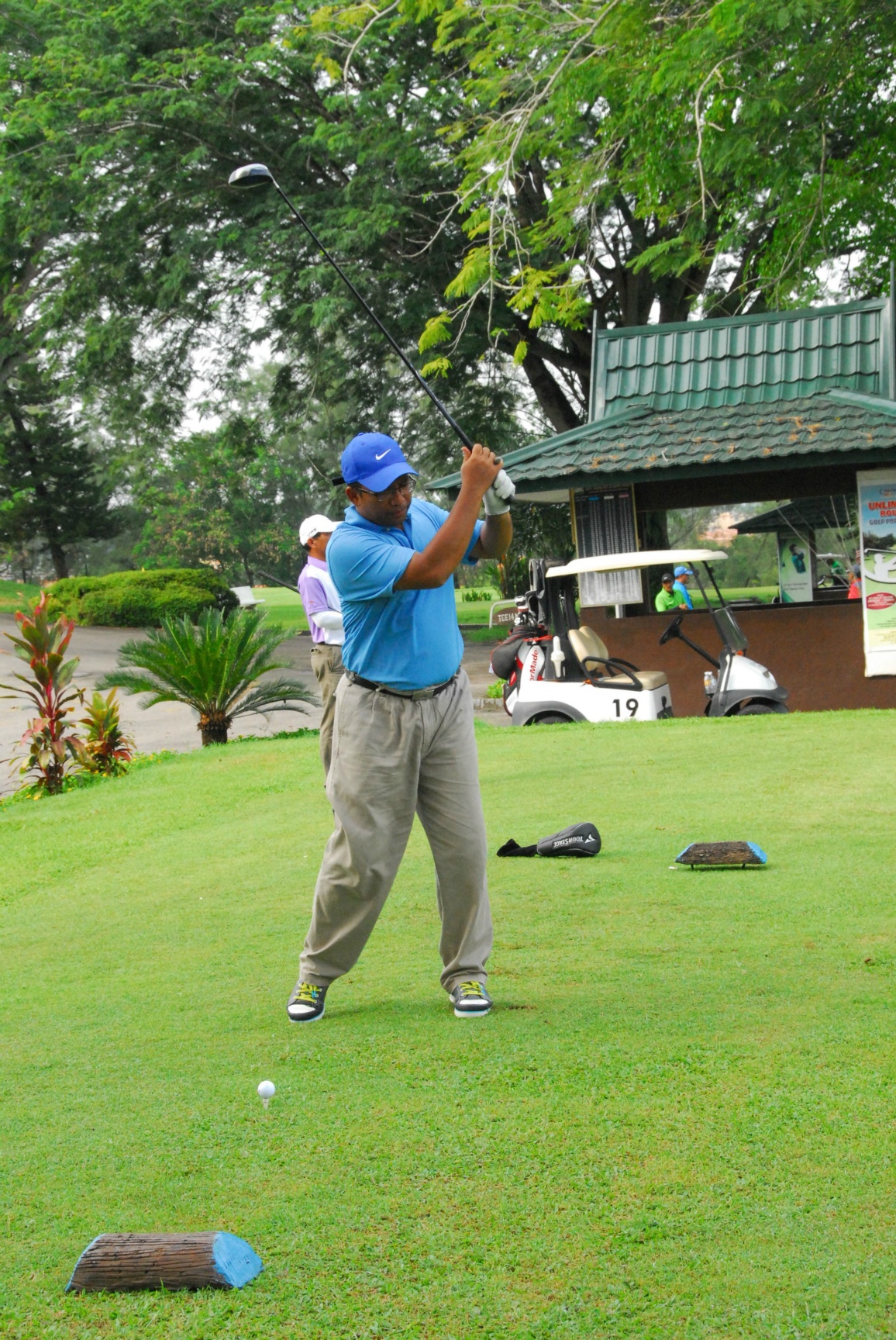 PRO15 157 GOLF DSC 0302.JPG